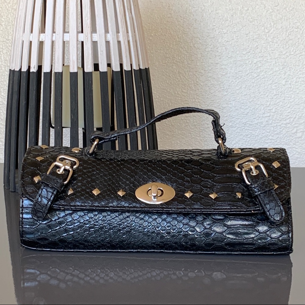 ❤Metro 7 Faux Leather Clutch w/ Chain Strap